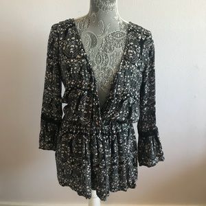 American Eagle cute floral romper